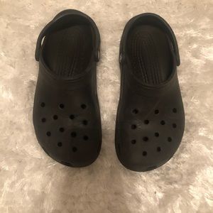 Black Crocs